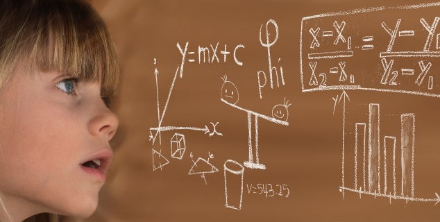 Foto av en jente som tenker