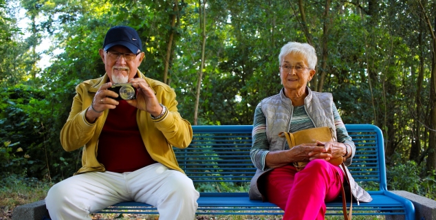 foto av en bestefar og en bestemor