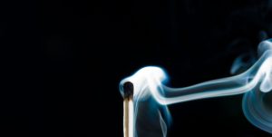 foto av en utbrent fyrstikk